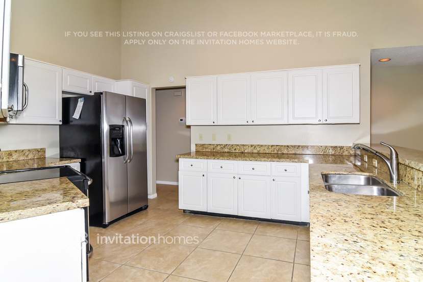 Building Photo - 5215 NW 51st Ct
