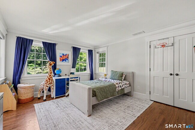 Building Photo - 51 Squires Ln