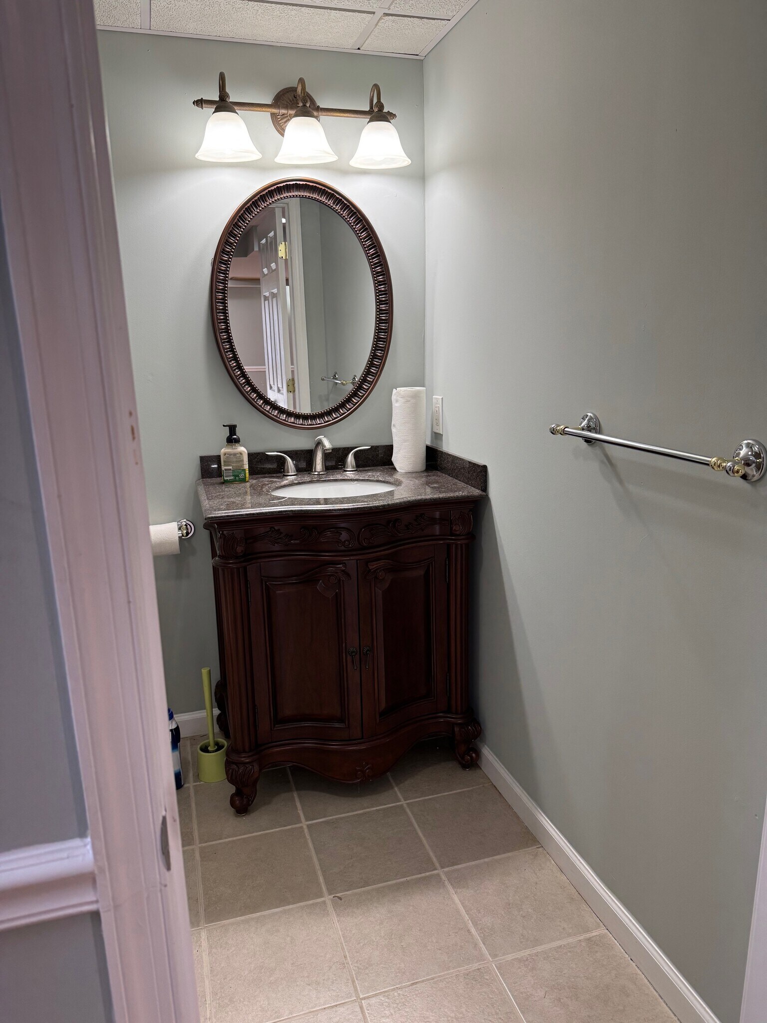 Building Photo - 3909 Silver Brook Dr