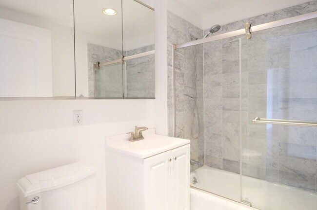 Building Photo - 603 W 148th St