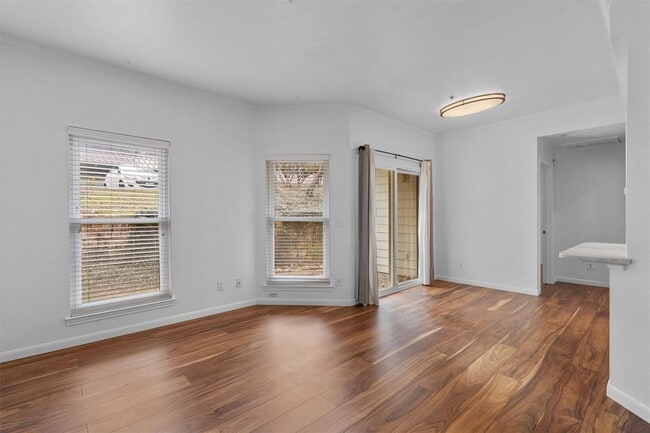 Building Photo - 6000 Shepherd Mountain Cove