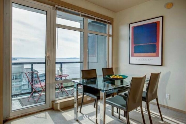 Building Photo - Luxury Living with Unmatched Views of Puge...