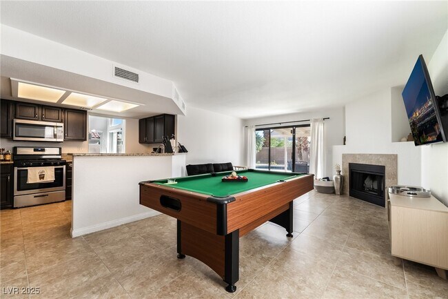 Building Photo - 2717 Lovington Dr