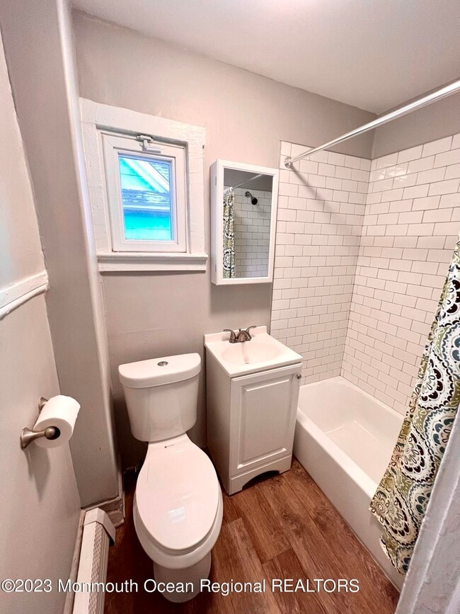 Building Photo - 614.5 Ocean Park Ave