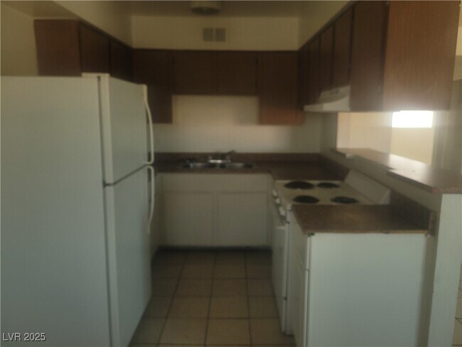 Building Photo - 4725 Convaire Ave