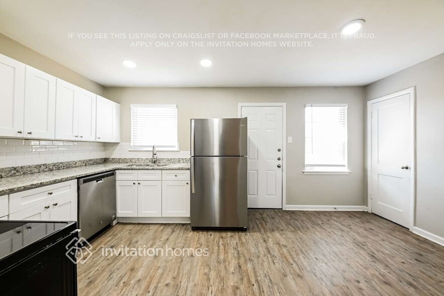 Building Photo - 4311 Scottsdale Dr