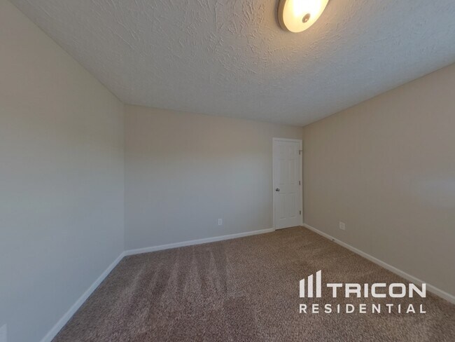 Building Photo - 2037 Red Jacket Trace