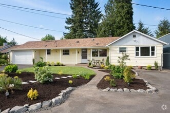 Building Photo - Immaculate and Updated Throughout- Quiet d...