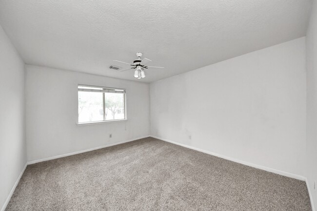 Building Photo - 6227 Paddle Wheel Dr