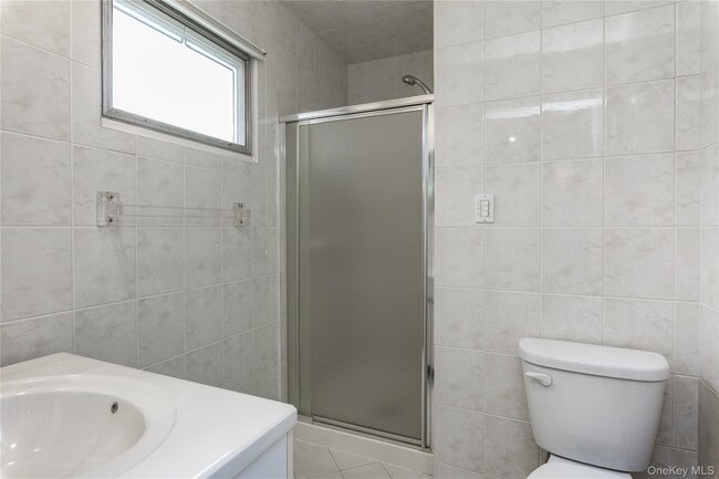 Building Photo - 681 Flanders Dr