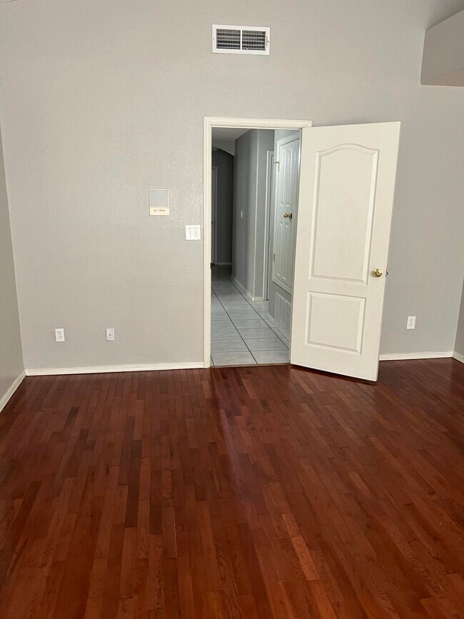 Building Photo - 12628 Setting Sun Dr