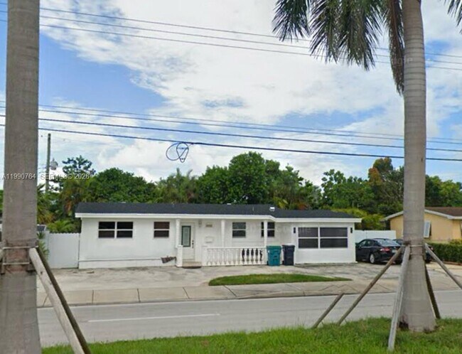 Building Photo - 1800 SW 87th Ave