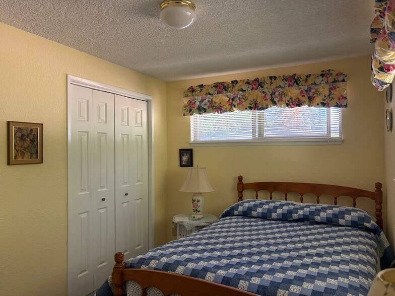 Bed 1 - 4917 36th Ave Ct