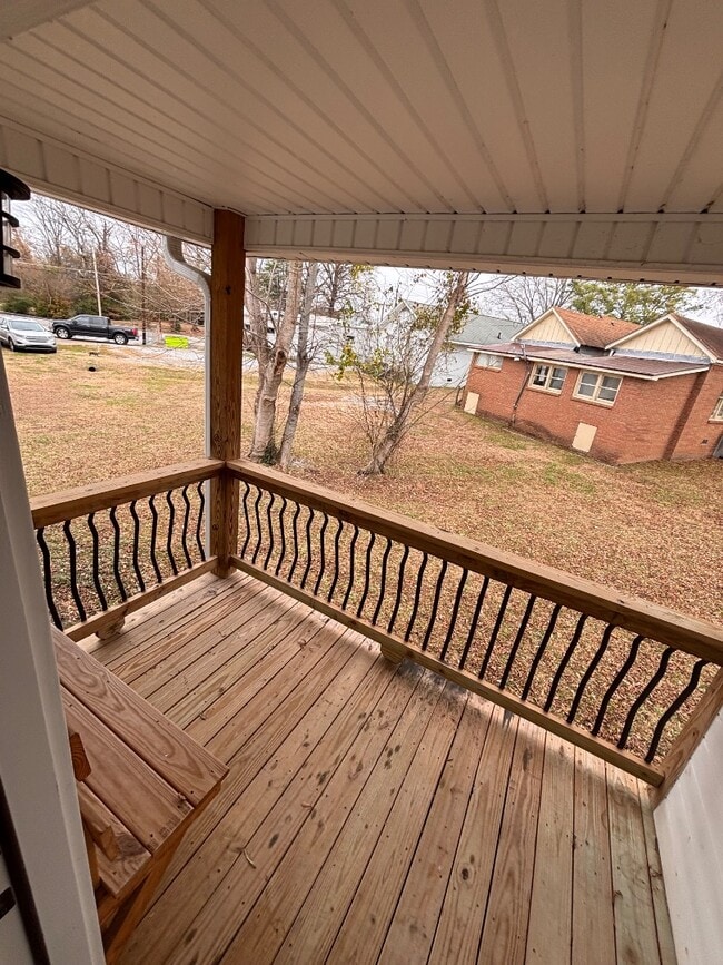 Building Photo - 408 S 3rd St