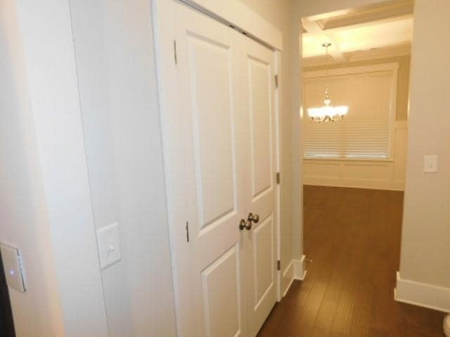 Building Photo - 4652 Sweetwater Ave