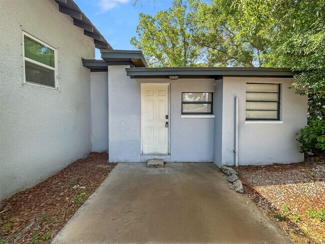 Building Photo - 1515 E 31st Ave