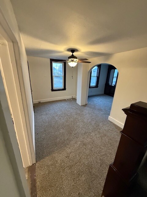 Building Photo - 1005 Railroad St