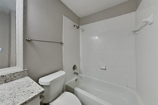Building Photo - 10202 Dr Peridot Cove