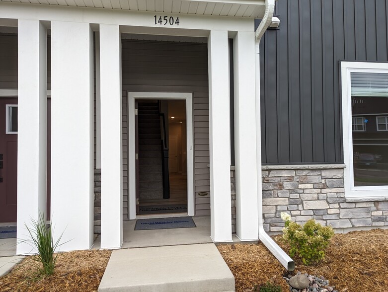 Building Photo - 14504 Twin Lakes Cir