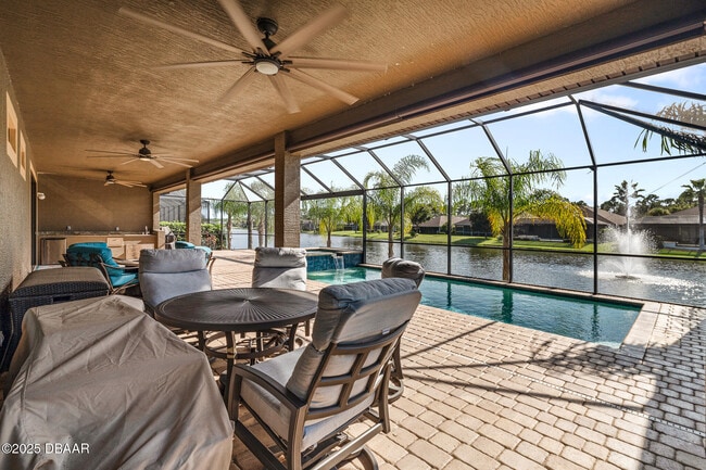 Building Photo - 663 S Lake Dr