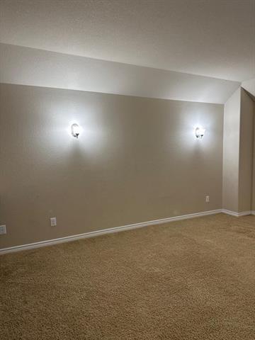 Building Photo - 5017 Hidden Pond Dr