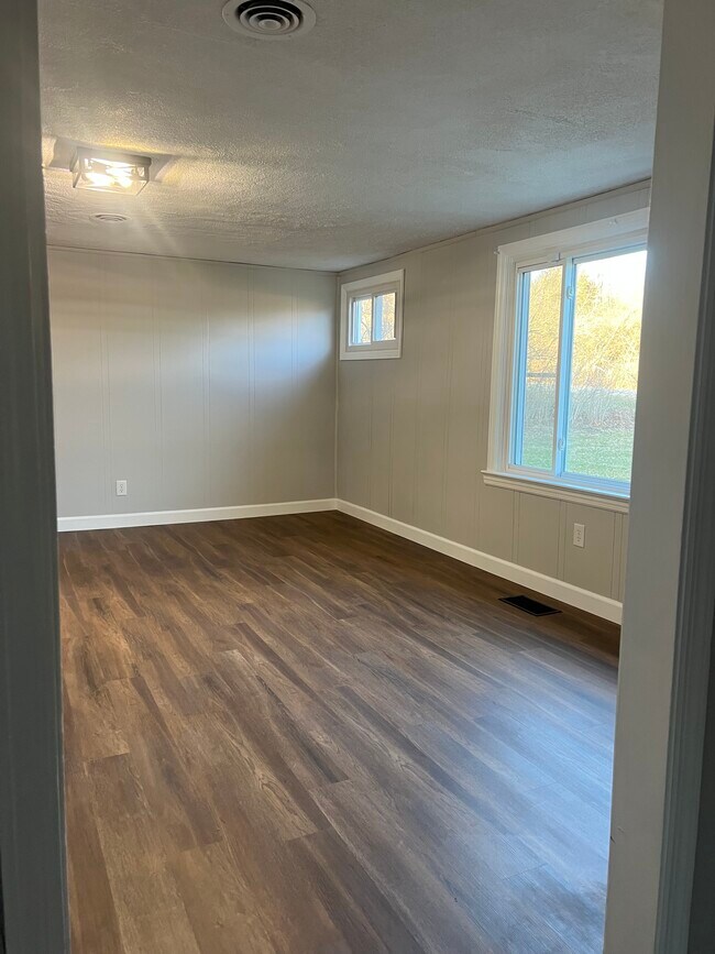 Building Photo - 1525 Trebein Rd