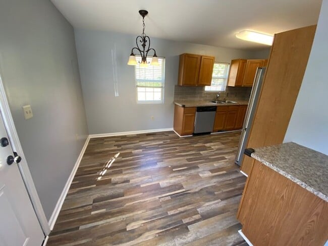 Building Photo - Rural & Adorable Rancher for Rent on large lot!