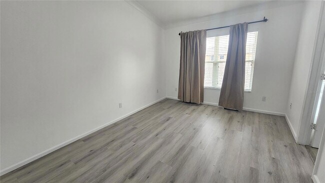 Building Photo - 9153 Oak Fern Dr