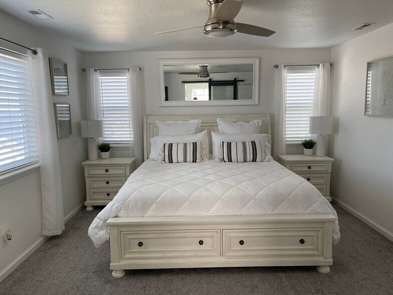 Primary Bedroom - 3462 W Neymar Ave
