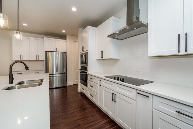 Building Photo - 8585 Mulligan Pass