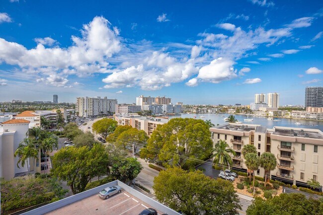 Building Photo - 137 Golden Isles Dr