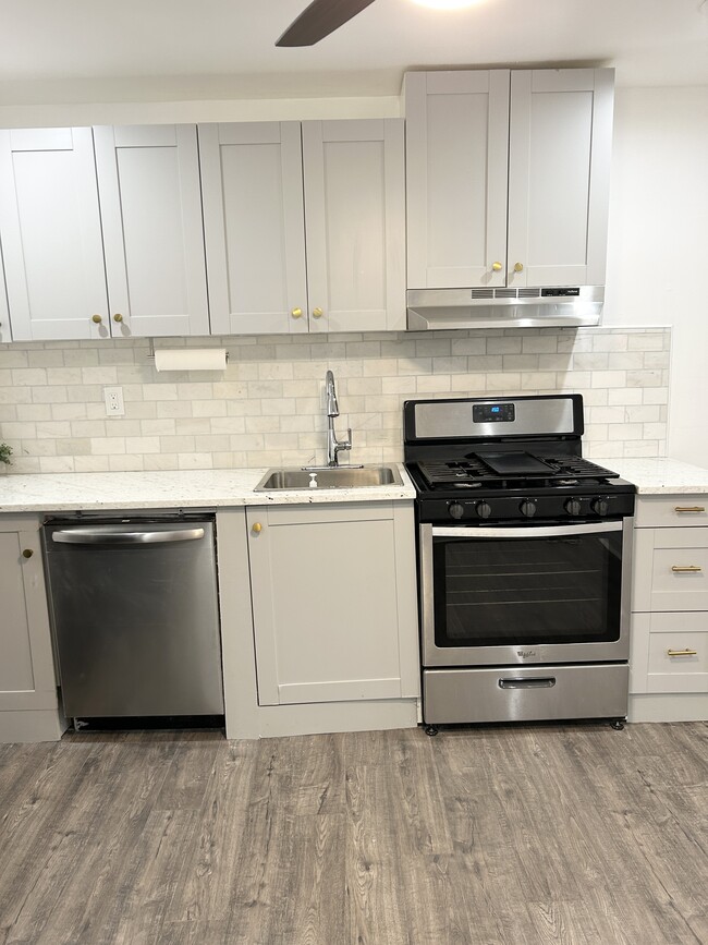 new appliances - 435 McKean St