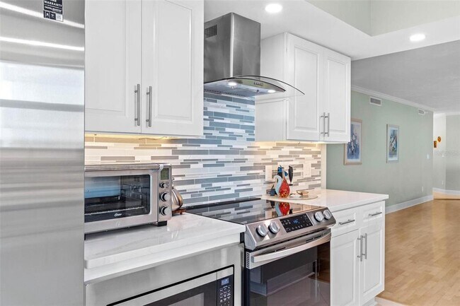 Building Photo - 1660 Gulf Blvd