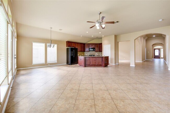 Building Photo - 5615 Stoneridge Ct