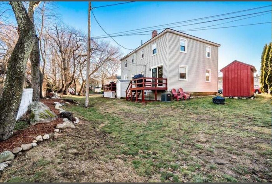 Building Photo - 90 Harold St