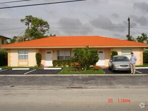 Building Photo - 419 SW 15th St