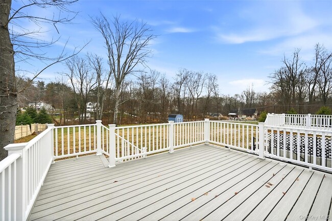 Building Photo - 67 Paulding Ln