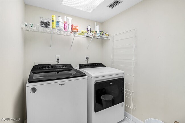 Building Photo - 14501 Aeries Way Dr