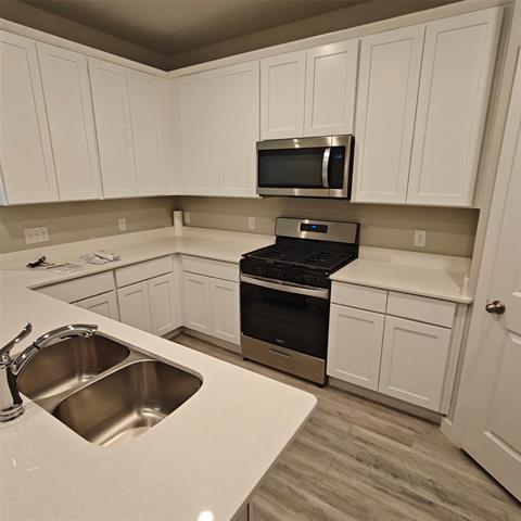 Building Photo - 1308 Creekbank Dr