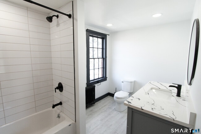 Building Photo - 883 Worthington Ridge