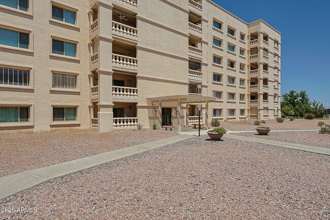 Building Photo - 7920 E Camelback Rd