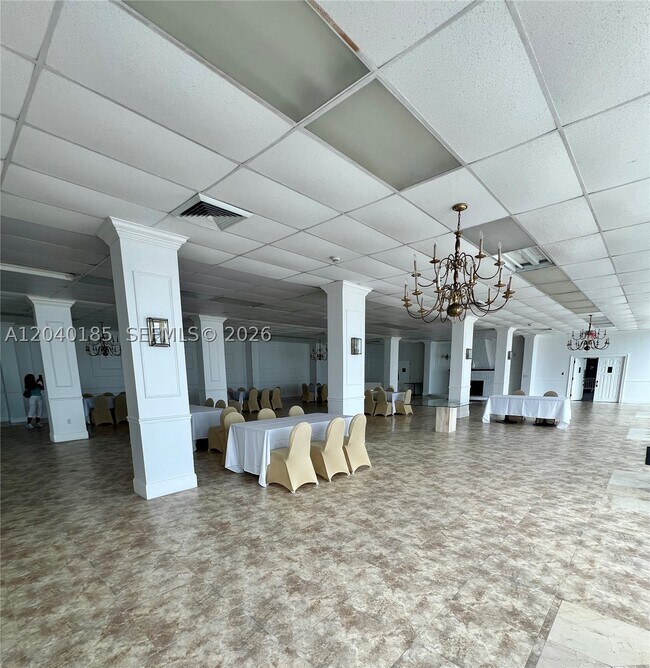 Building Photo - 7135 Collins Ave