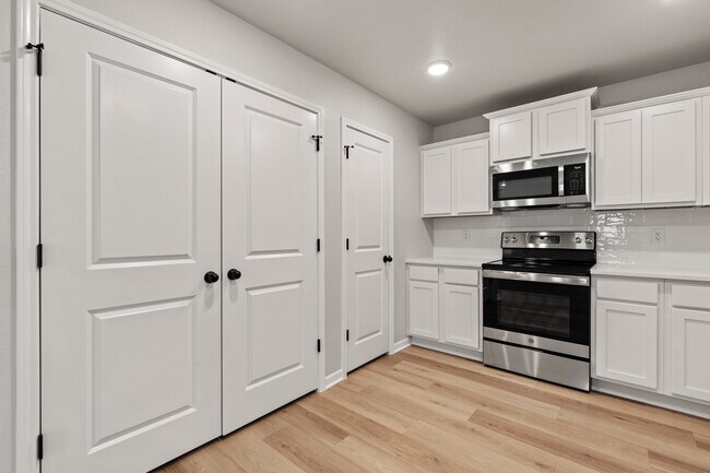 Building Photo - 3107 Wasilla Dr