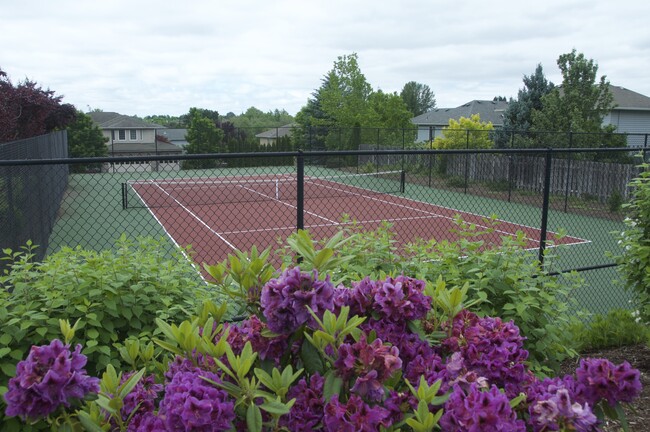 community tennis court - 3921 NW Banff Dr