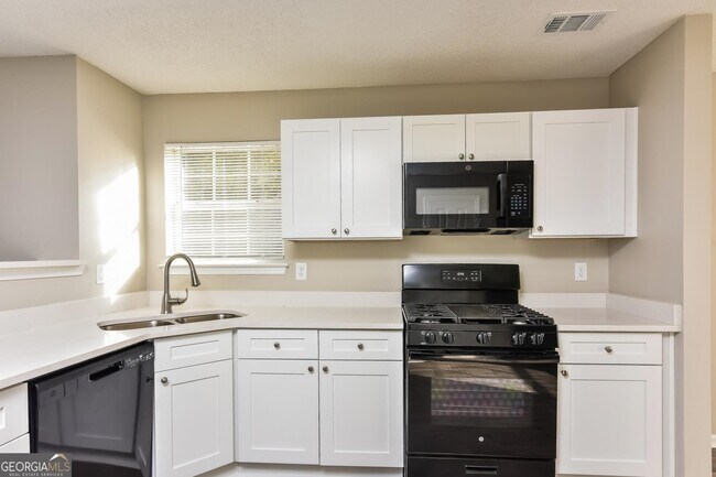 Building Photo - 5133 Galleon Crossing