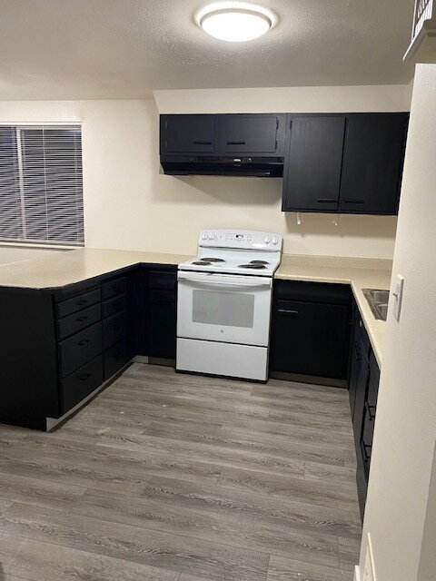 Building Photo - Stunning 3 Bedroom House near Hill Air Force Base!