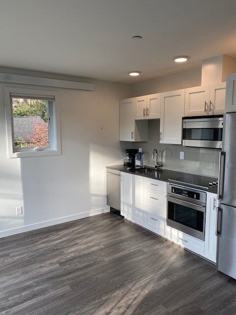 kitchen - 2331 Boylston Ave E