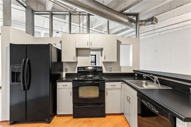 Building Photo - 878 Peachtree St NE