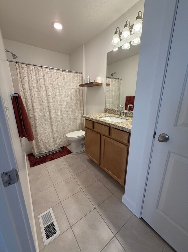Building Photo - 3 bedroom, 2 bathroom South Jordan Home