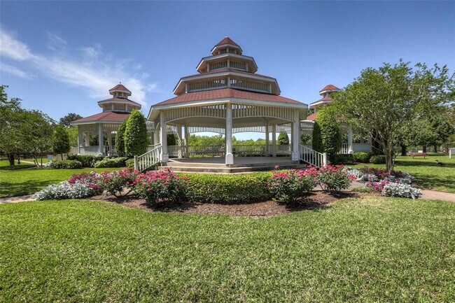 Building Photo - 9719 Goldenglade Dr